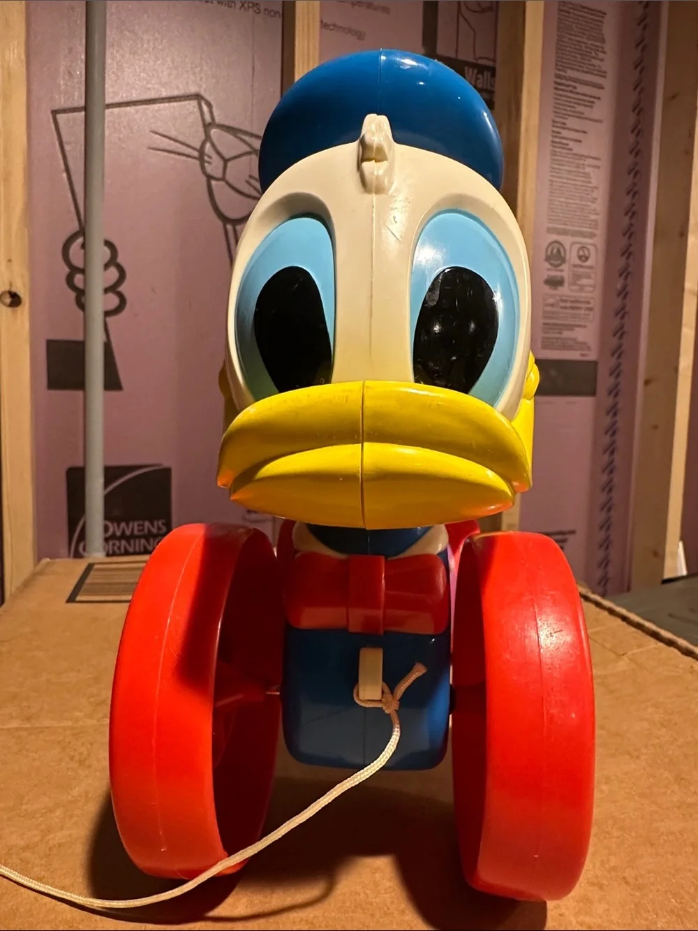 Vintage Donald Duck Ring Toss Pull Toy